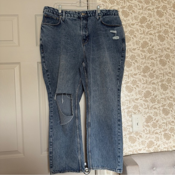 NWOT Good American 90s Duster Jeans Size 16 | High Rise Straight Leg Distressed - Picture 4 of 6